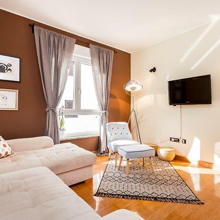 City Stylish Apartment Pula Buitenkant foto